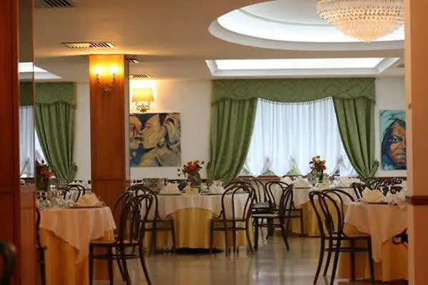ホテル Ristorante La Piana Telese